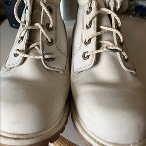 Woman’s White Timberland Ankle Boots Size 8.5